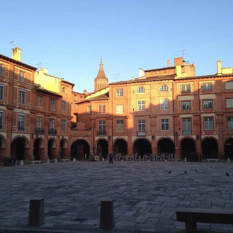 Hotel Du Commerce Montauban Exterior photo
