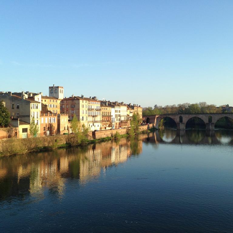 Hotel Du Commerce Montauban Exterior photo